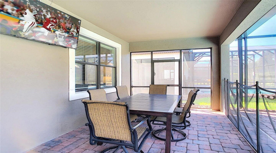 DAVENPORT, Florida 33896, 7 Bedrooms Bedrooms, ,5 BathroomsBathrooms,Residential,For Sale,EL CARO,0,MFRO6237037