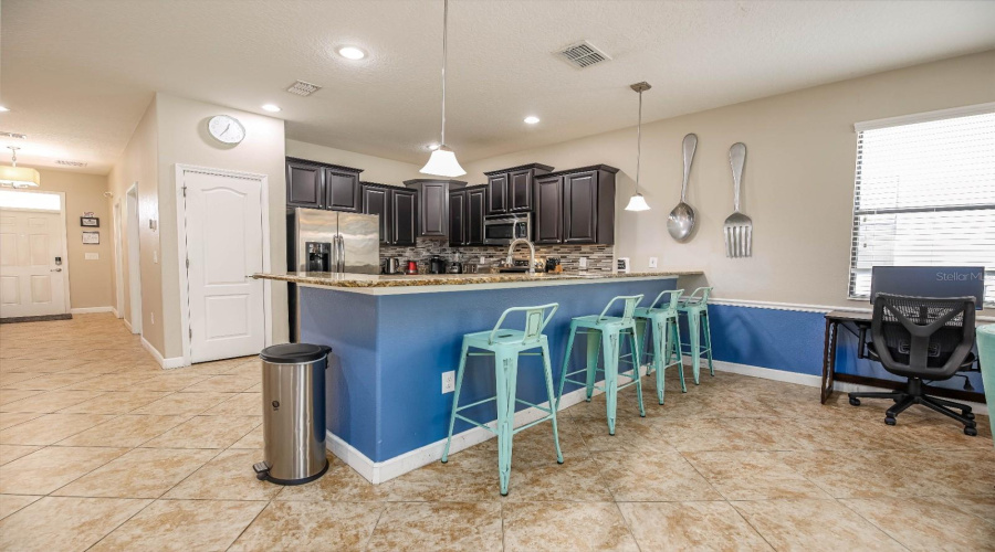 DAVENPORT, Florida 33896, 7 Bedrooms Bedrooms, ,5 BathroomsBathrooms,Residential,For Sale,EL CARO,0,MFRO6237037