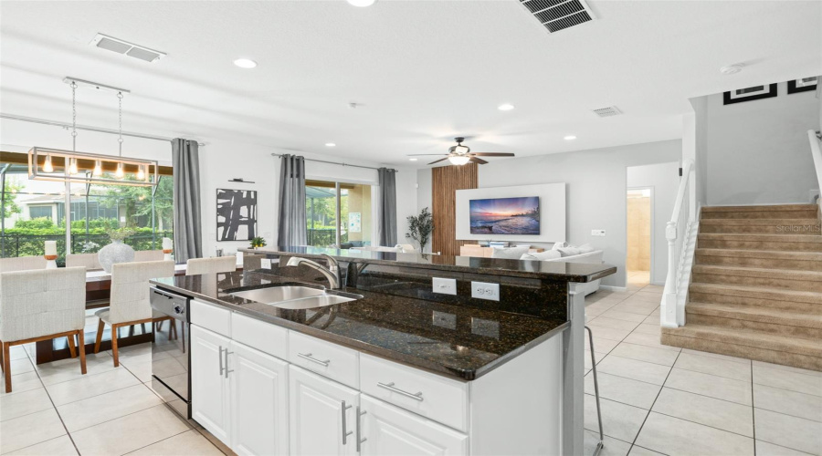 DAVENPORT, Florida 33837, 6 Bedrooms Bedrooms, ,5 BathroomsBathrooms,Residential,For Sale,OAKBOURNE,0,MFRO6238674