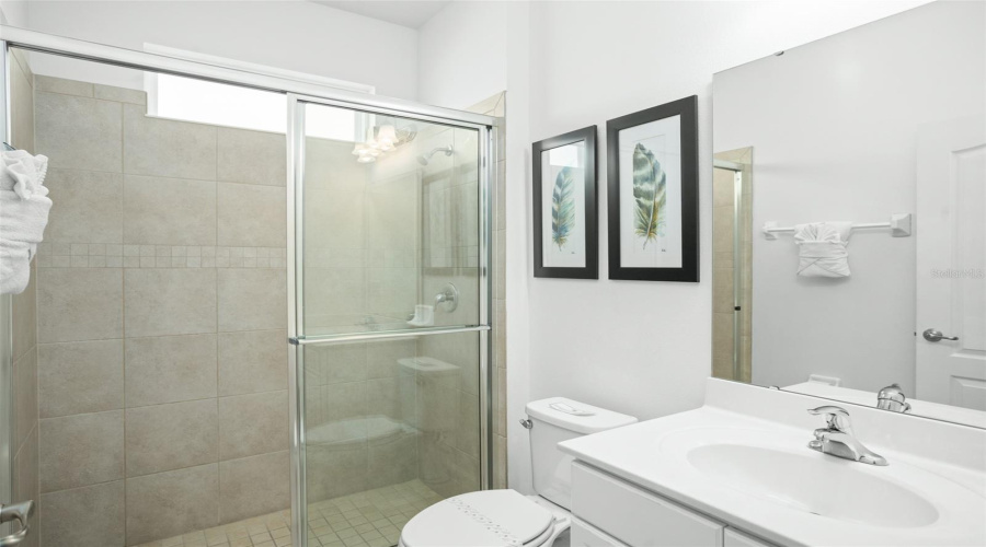 DAVENPORT, Florida 33837, 6 Bedrooms Bedrooms, ,5 BathroomsBathrooms,Residential,For Sale,OAKBOURNE,0,MFRO6238674