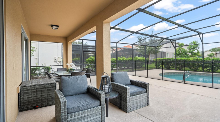 DAVENPORT, Florida 33837, 6 Bedrooms Bedrooms, ,5 BathroomsBathrooms,Residential,For Sale,OAKBOURNE,0,MFRO6238674