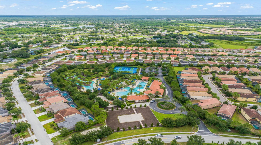 DAVENPORT, Florida 33837, 6 Bedrooms Bedrooms, ,5 BathroomsBathrooms,Residential,For Sale,OAKBOURNE,0,MFRO6238674