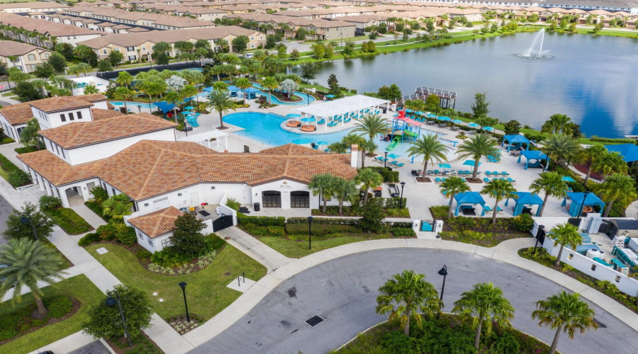 KISSIMMEE, Florida 34747, 9 Bedrooms Bedrooms, ,6 BathroomsBathrooms,Residential,For Sale,MACAPA,0,MFRO6238456