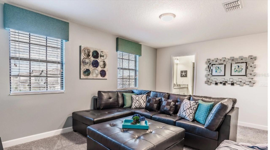 DAVENPORT, Florida 33896, 5 Bedrooms Bedrooms, ,4 BathroomsBathrooms,Residential,For Sale,ROLLING FAIRWAYS,0,MFRS5111635