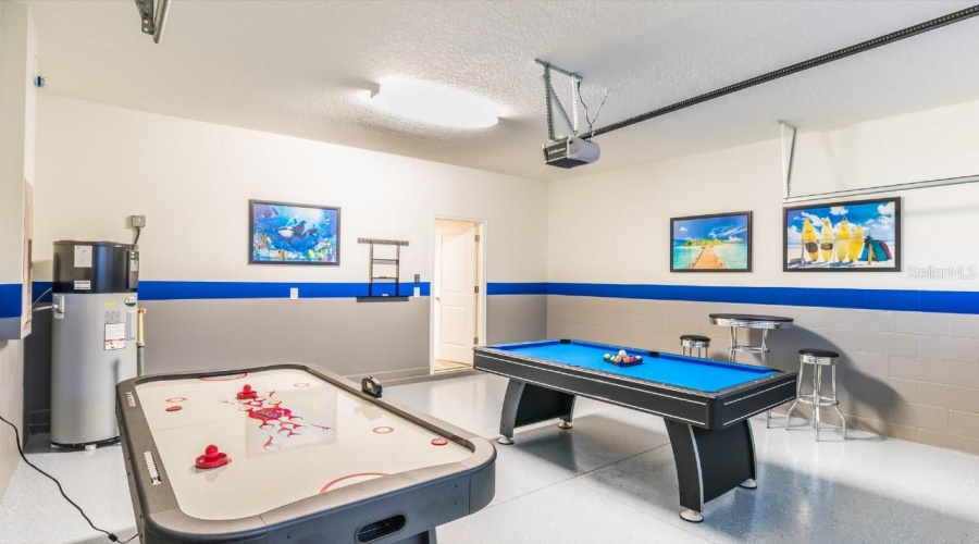 DAVENPORT, Florida 33896, 5 Bedrooms Bedrooms, ,4 BathroomsBathrooms,Residential,For Sale,ROLLING FAIRWAYS,0,MFRS5111635