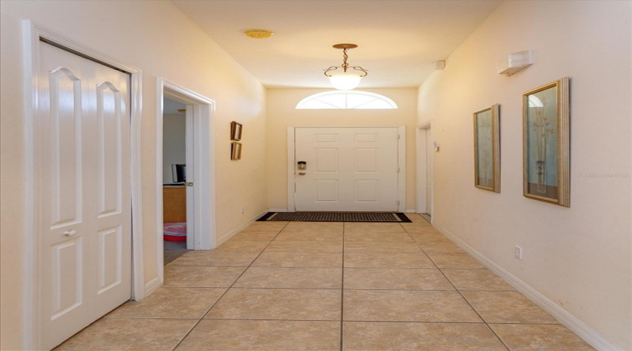 DAVENPORT, Florida 33896, 5 Bedrooms Bedrooms, ,3 BathroomsBathrooms,Residential,For Sale,ROYAL RIDGE DR,0,MFRT3397722