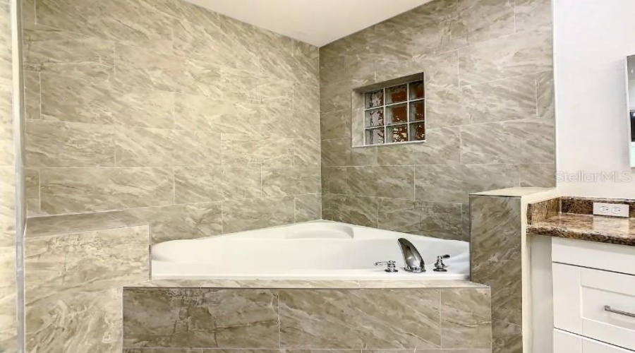 KISSIMMEE, Florida 34747, 3 Bedrooms Bedrooms, ,2 BathroomsBathrooms,Residential,For Sale,TREASURE TROVE,0,MFRO6192244