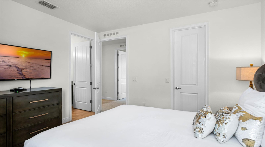 KISSIMMEE, Florida 34747, 5 Bedrooms Bedrooms, ,5 BathroomsBathrooms,Residential,For Sale,PENDANT,0,MFRS5112064