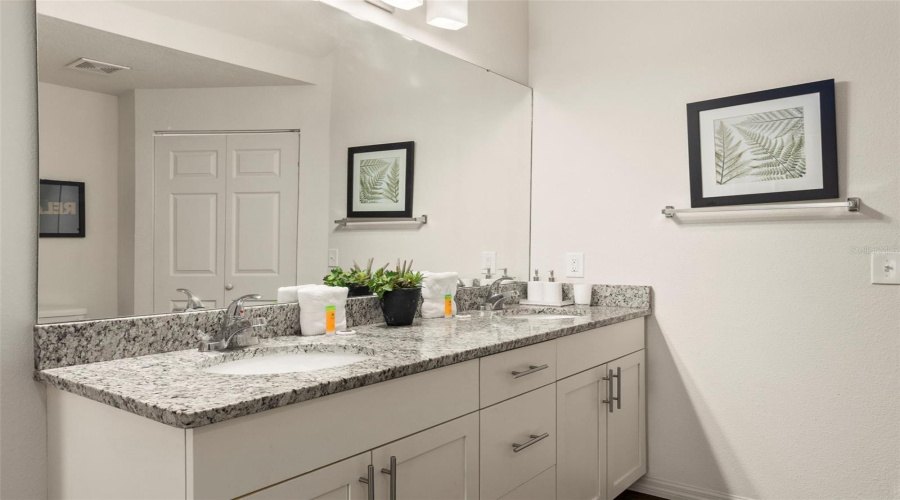 KISSIMMEE, Florida 34747, 3 Bedrooms Bedrooms, ,2 BathroomsBathrooms,Residential,For Sale,SILVER,0,MFRS5111716