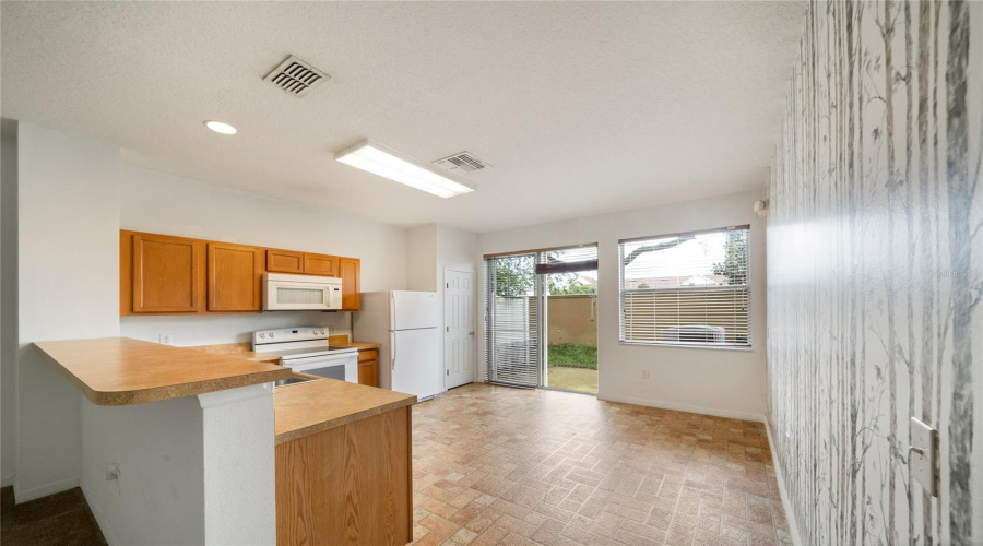 Kitchen Includes All Appliances!!