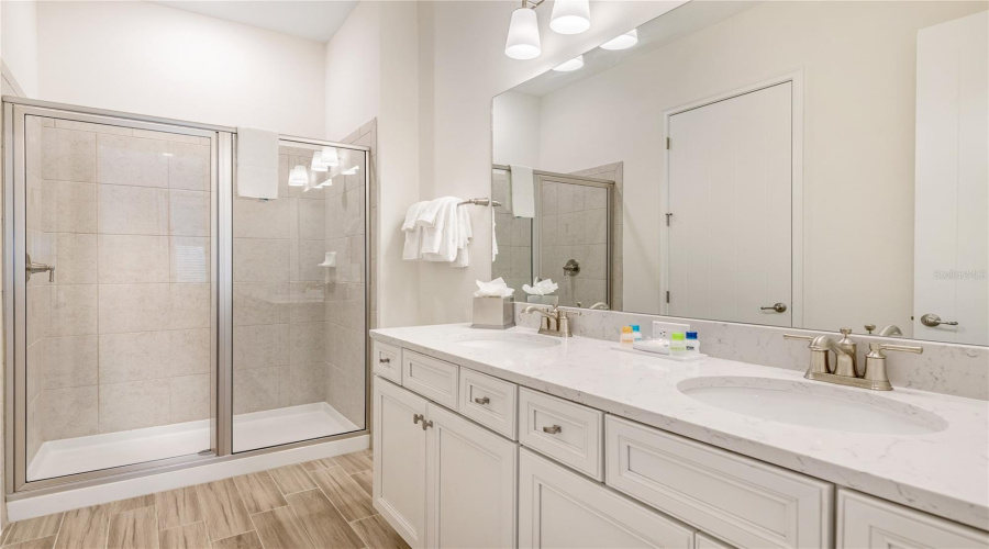 KISSIMMEE, Florida 34747, 2 Bedrooms Bedrooms, ,2 BathroomsBathrooms,Residential,For Sale,SEA PLANE,0,MFRS5112270