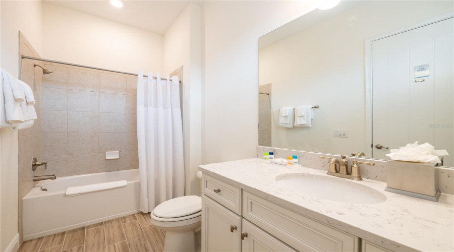KISSIMMEE, Florida 34747, 2 Bedrooms Bedrooms, ,2 BathroomsBathrooms,Residential,For Sale,SEA PLANE,0,MFRS5112270