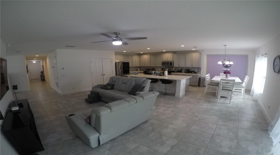 DAVENPORT, Florida 33837, 4 Bedrooms Bedrooms, ,2 BathroomsBathrooms,Residential,For Sale,AVENAL,0,MFRO6148834