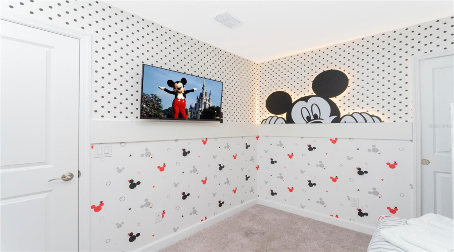 KISSIMMEE, Florida 34747, 5 Bedrooms Bedrooms, ,4 BathroomsBathrooms,Residential,For Sale,FORMOSA VALLEY,0,MFRO6242995