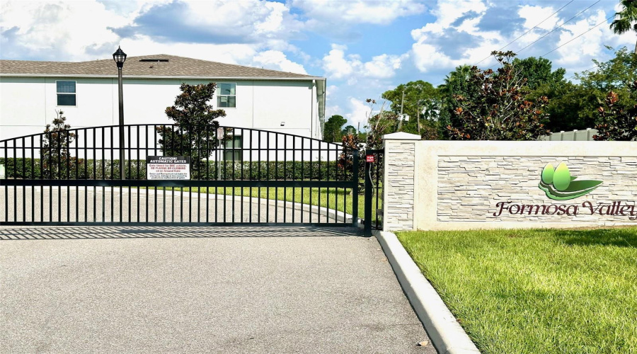 KISSIMMEE, Florida 34747, 5 Bedrooms Bedrooms, ,4 BathroomsBathrooms,Residential,For Sale,FORMOSA VALLEY,0,MFRO6242995