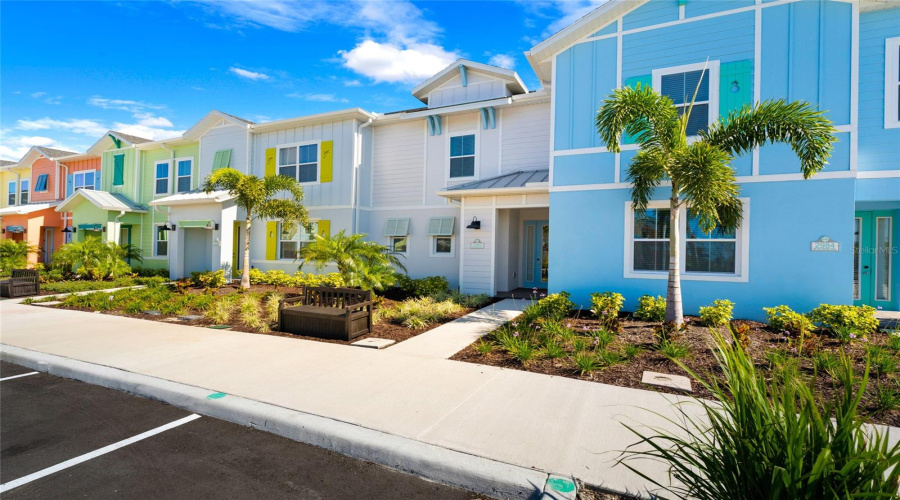Kissimmee, Florida 34747, 2 Bedrooms Bedrooms, ,2 Bathroomsbathrooms,Residential,For Sale,On The Rocks,Mfrs5112676