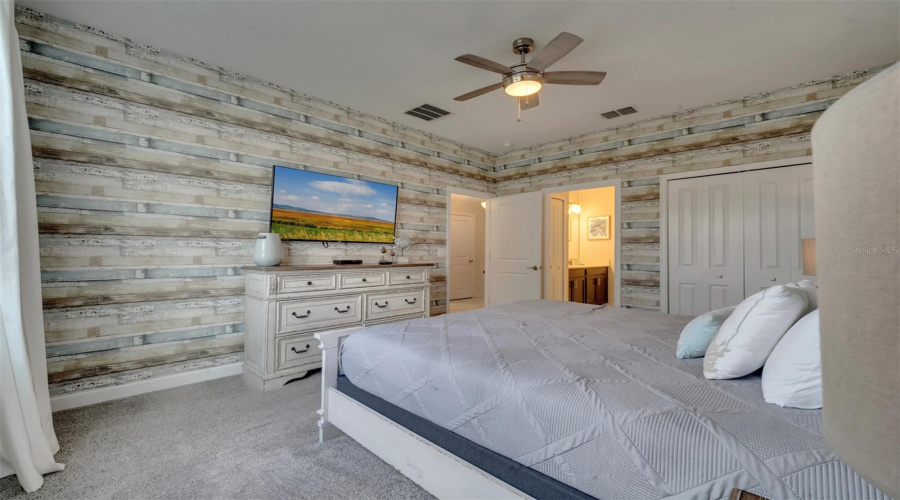 DAVENPORT, Florida 33896, 6 Bedrooms Bedrooms, ,6 BathroomsBathrooms,Residential,For Sale,MAIDSTONE,0,MFRS5112700