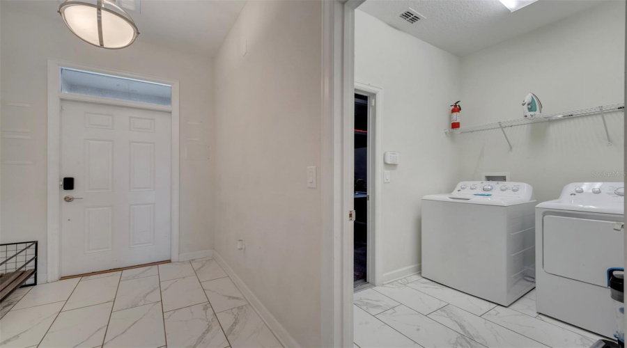 DAVENPORT, Florida 33896, 6 Bedrooms Bedrooms, ,6 BathroomsBathrooms,Residential,For Sale,MAIDSTONE,0,MFRS5112700