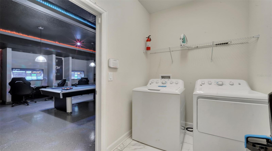 DAVENPORT, Florida 33896, 6 Bedrooms Bedrooms, ,6 BathroomsBathrooms,Residential,For Sale,MAIDSTONE,0,MFRS5112700