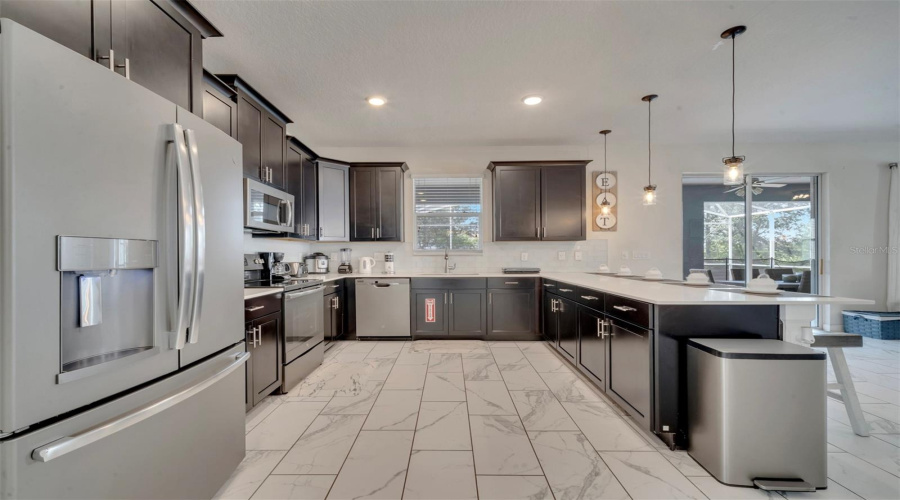 DAVENPORT, Florida 33896, 6 Bedrooms Bedrooms, ,6 BathroomsBathrooms,Residential,For Sale,MAIDSTONE,0,MFRS5112700