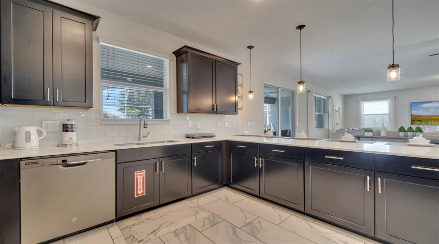 DAVENPORT, Florida 33896, 6 Bedrooms Bedrooms, ,6 BathroomsBathrooms,Residential,For Sale,MAIDSTONE,0,MFRS5112700