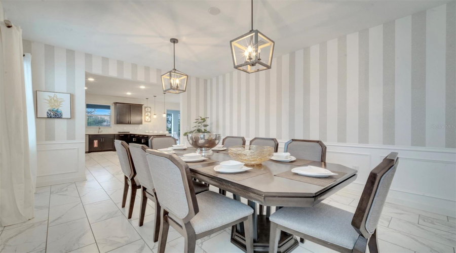 DAVENPORT, Florida 33896, 6 Bedrooms Bedrooms, ,6 BathroomsBathrooms,Residential,For Sale,MAIDSTONE,0,MFRS5112700