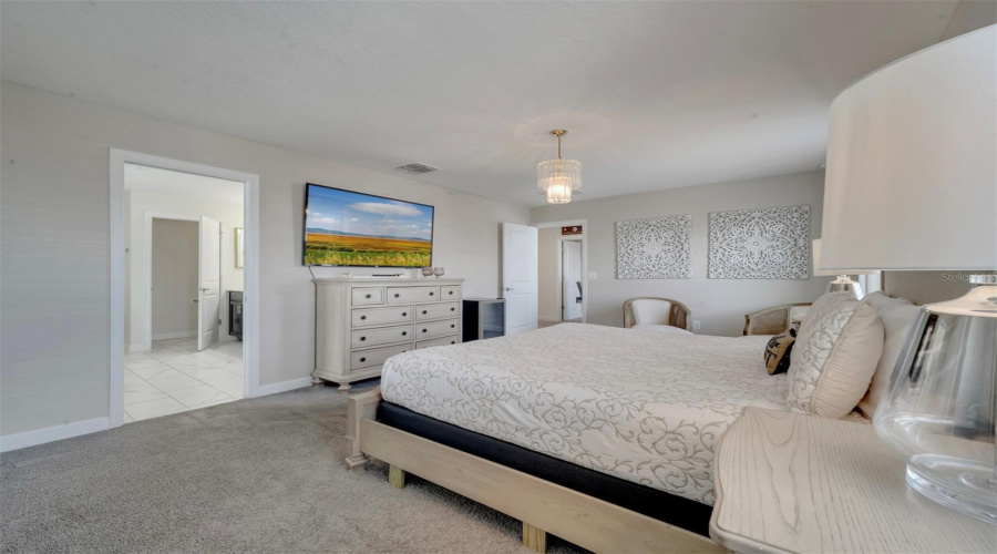 DAVENPORT, Florida 33896, 6 Bedrooms Bedrooms, ,6 BathroomsBathrooms,Residential,For Sale,MAIDSTONE,0,MFRS5112700