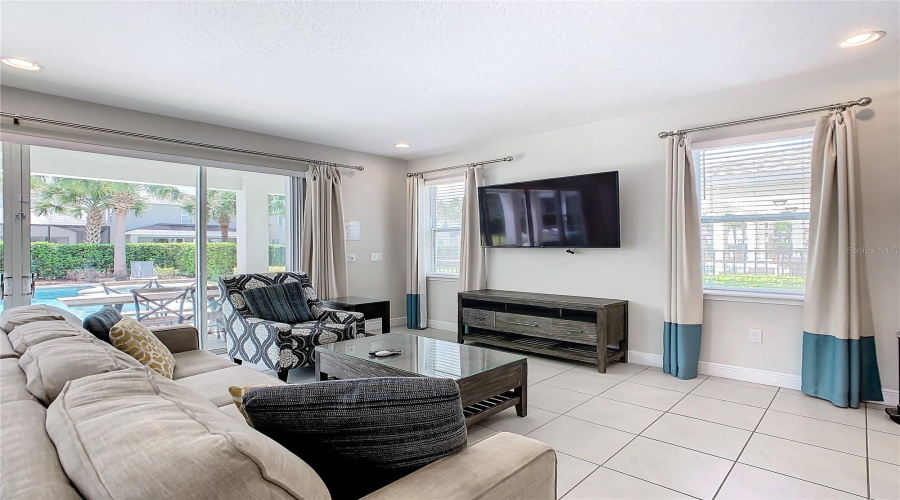 KISSIMMEE, Florida 34747, 6 Bedrooms Bedrooms, ,5 BathroomsBathrooms,Residential,For Sale,GRABEN,0,MFRO6243726