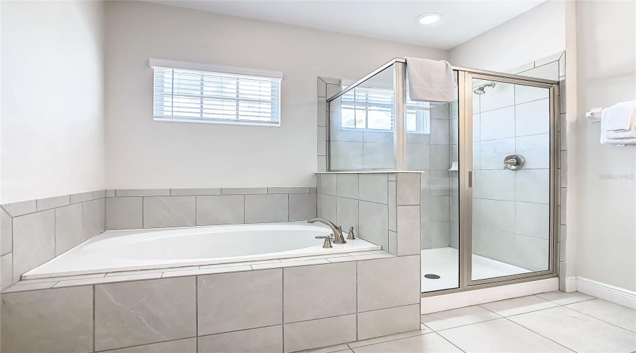 KISSIMMEE, Florida 34747, 6 Bedrooms Bedrooms, ,5 BathroomsBathrooms,Residential,For Sale,GRABEN,0,MFRO6243726