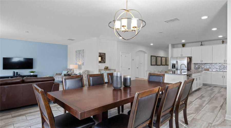 DAVENPORT, Florida 33896, 6 Bedrooms Bedrooms, ,5 BathroomsBathrooms,Residential,For Sale,MOON VALLEY,0,MFRO6242798