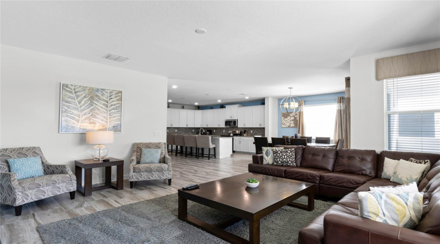 DAVENPORT, Florida 33896, 6 Bedrooms Bedrooms, ,5 BathroomsBathrooms,Residential,For Sale,MOON VALLEY,0,MFRO6242798