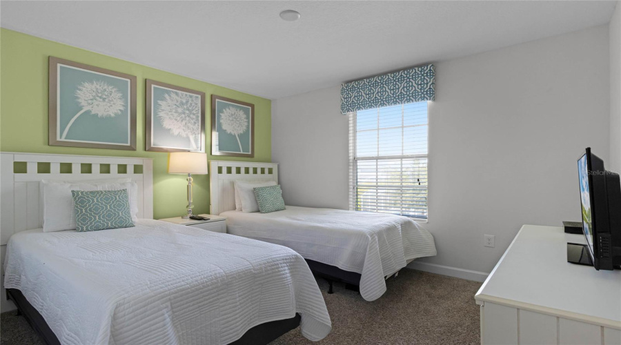DAVENPORT, Florida 33896, 6 Bedrooms Bedrooms, ,5 BathroomsBathrooms,Residential,For Sale,MOON VALLEY,0,MFRO6242798