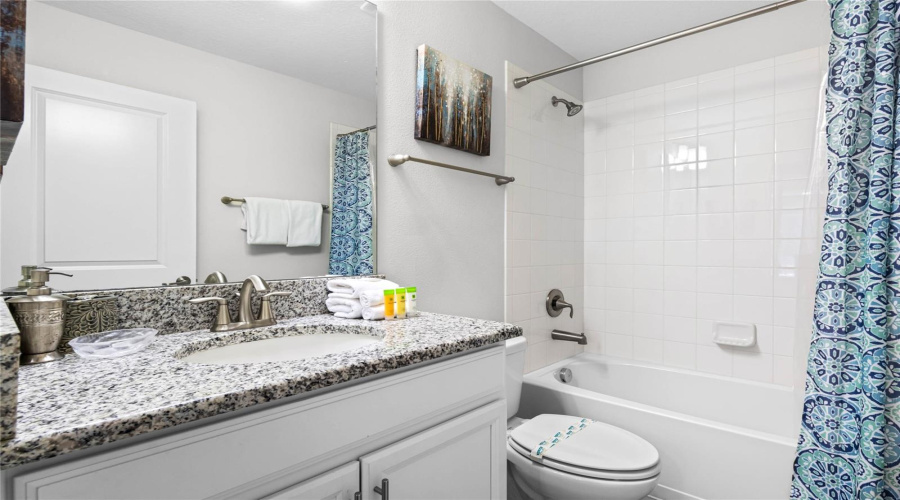 DAVENPORT, Florida 33896, 6 Bedrooms Bedrooms, ,5 BathroomsBathrooms,Residential,For Sale,MOON VALLEY,0,MFRO6242798