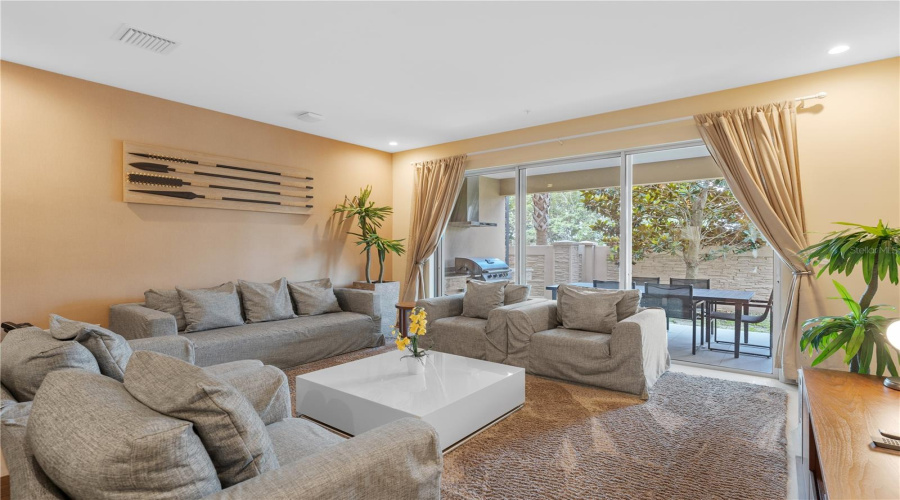 KISSIMMEE, Florida 34747, 4 Bedrooms Bedrooms, ,4 BathroomsBathrooms,Residential,For Sale,BRASILIA,0,MFRO6244440