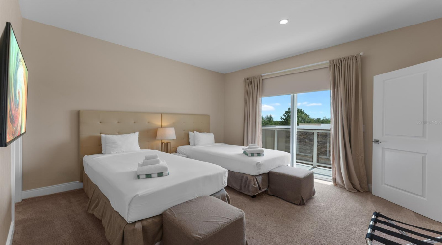 KISSIMMEE, Florida 34747, 4 Bedrooms Bedrooms, ,4 BathroomsBathrooms,Residential,For Sale,BRASILIA,0,MFRO6244440