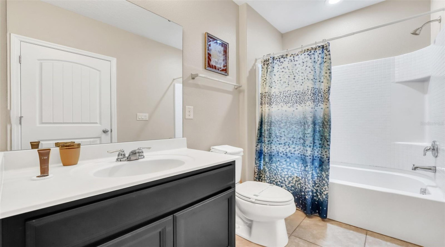 DAVENPORT, Florida 33837, 5 Bedrooms Bedrooms, ,5 BathroomsBathrooms,Residential,For Sale,TERRASONESTA,0,MFRO6244690