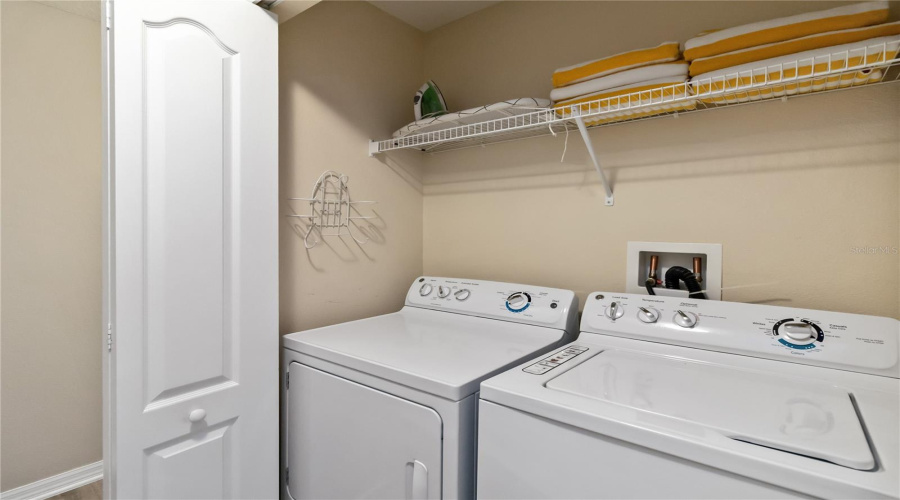 KISSIMMEE, Florida 34746, 4 Bedrooms Bedrooms, ,3 BathroomsBathrooms,Residential,For Sale,CLOCK TOWER,0,MFRS5112834