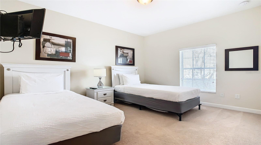 KISSIMMEE, Florida 34747, 5 Bedrooms Bedrooms, ,4 BathroomsBathrooms,Residential,For Sale,CALIFORNIA PALM,0,MFRO6244304