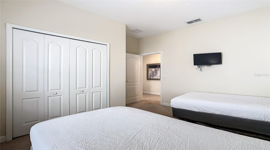 KISSIMMEE, Florida 34747, 5 Bedrooms Bedrooms, ,4 BathroomsBathrooms,Residential,For Sale,CALIFORNIA PALM,0,MFRO6244304