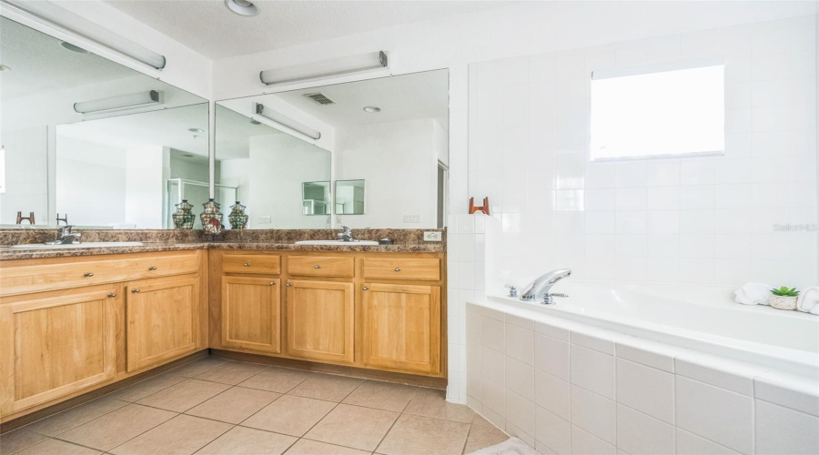 KISSIMMEE, Florida 34747, 3 Bedrooms Bedrooms, ,2 BathroomsBathrooms,Residential,For Sale,TREASURE TROVE,0,MFRO6243135