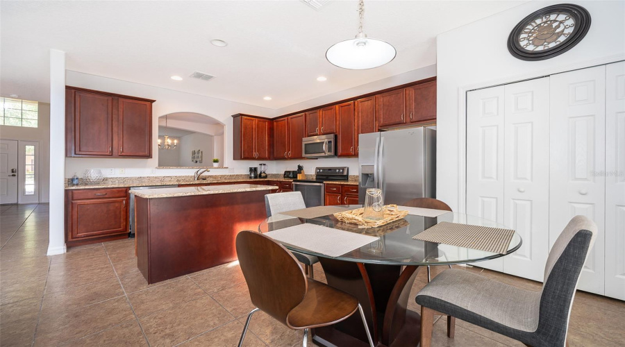 DAVENPORT, Florida 33837, 6 Bedrooms Bedrooms, ,4 BathroomsBathrooms,Residential,For Sale,ORANGE COSMOS,0,MFRO6171856