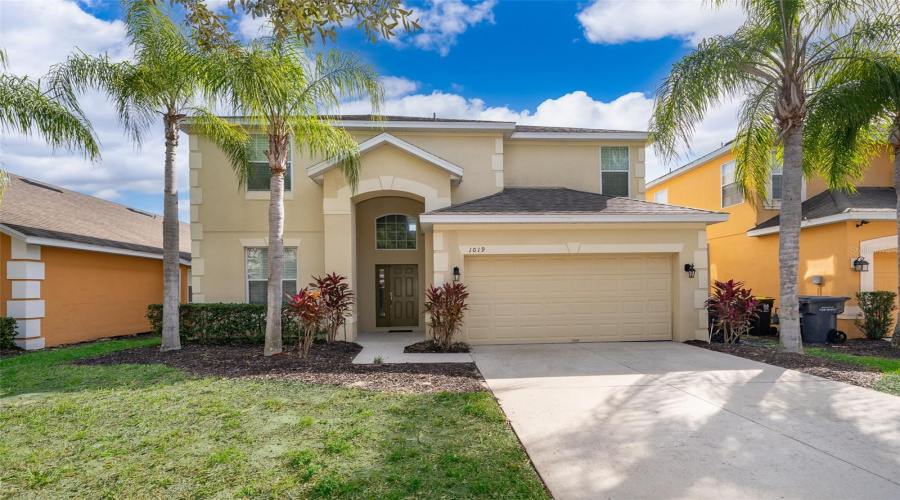 DAVENPORT, Florida 33837, 6 Bedrooms Bedrooms, ,4 BathroomsBathrooms,Residential,For Sale,ORANGE COSMOS,0,MFRO6171856