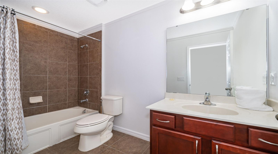 DAVENPORT, Florida 33837, 6 Bedrooms Bedrooms, ,4 BathroomsBathrooms,Residential,For Sale,ORANGE COSMOS,0,MFRO6171856