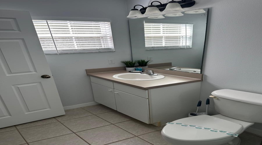 KISSIMMEE, Florida 34746, 3 Bedrooms Bedrooms, ,2 BathroomsBathrooms,Residential,For Sale,VERO BEACH,0,MFRS5113078