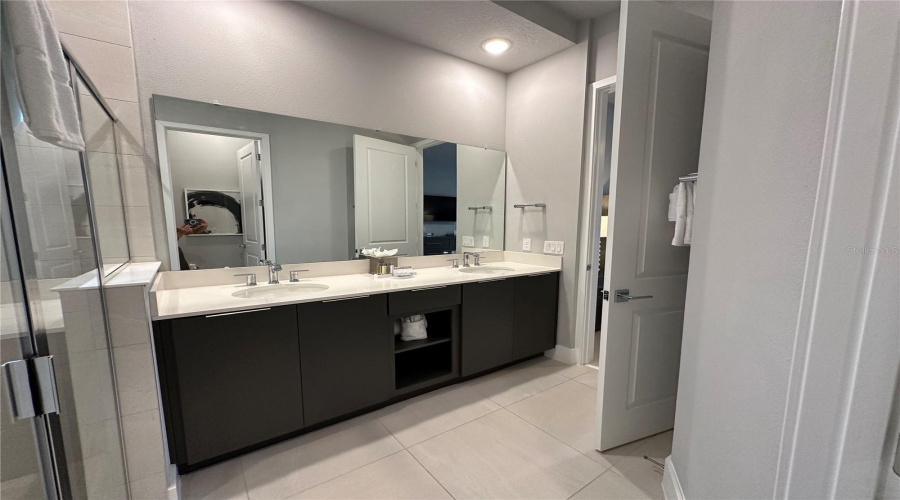 KISSIMMEE, Florida 34747, 4 Bedrooms Bedrooms, ,3 BathroomsBathrooms,Residential,For Sale,SANDY RIDGE DR,0,MFRO6244142