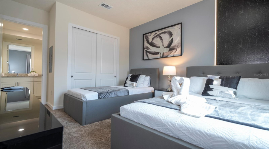 KISSIMMEE, Florida 34747, 3 Bedrooms Bedrooms, ,3 BathroomsBathrooms,Residential,For Sale,SUNFLOWER,0,MFRO6247302