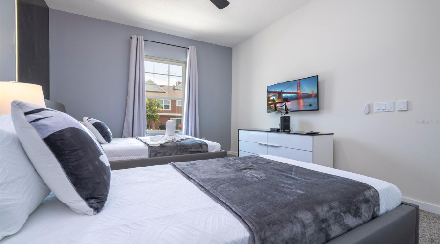 KISSIMMEE, Florida 34747, 3 Bedrooms Bedrooms, ,3 BathroomsBathrooms,Residential,For Sale,SUNFLOWER,0,MFRO6247302