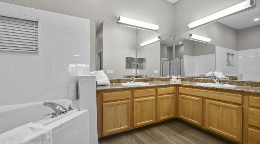 KISSIMMEE, Florida 34747, 3 Bedrooms Bedrooms, ,2 BathroomsBathrooms,Residential,For Sale,PIRATES RETREAT,MFRTB8306861