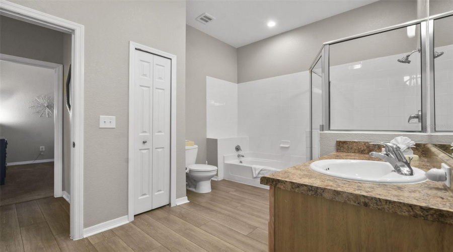 KISSIMMEE, Florida 34747, 3 Bedrooms Bedrooms, ,2 BathroomsBathrooms,Residential,For Sale,PIRATES RETREAT,MFRTB8306861