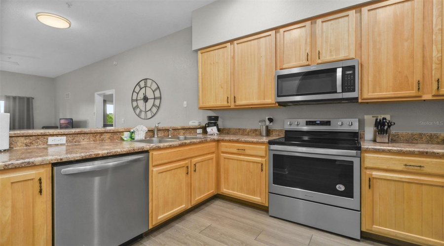 KISSIMMEE, Florida 34747, 3 Bedrooms Bedrooms, ,2 BathroomsBathrooms,Residential,For Sale,PIRATES RETREAT,MFRTB8306861